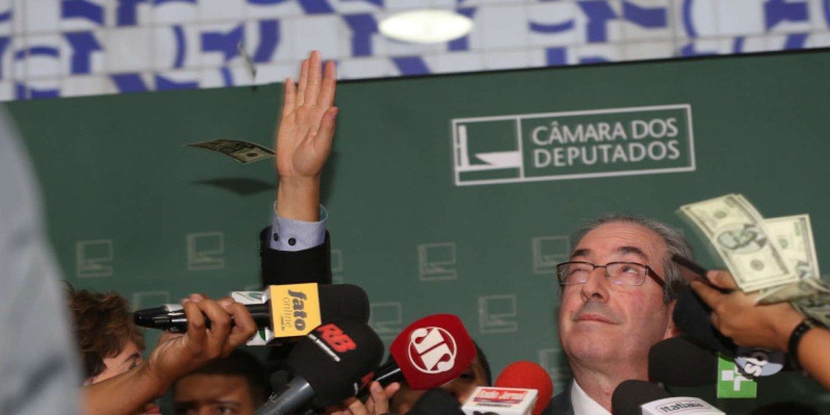 Já foi tarde.